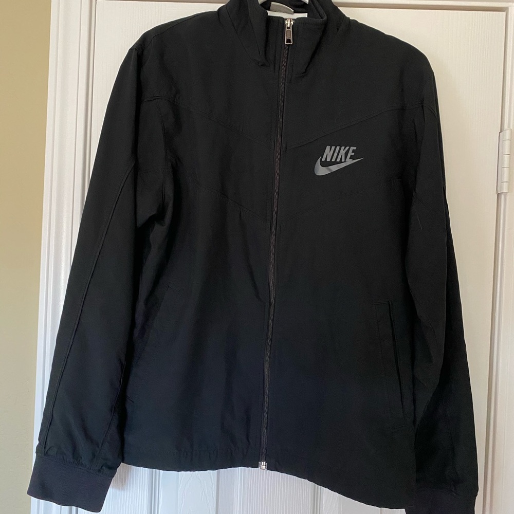 Black Nike Windbreaker
